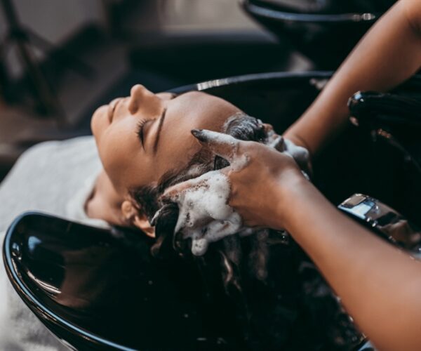Premium Ladies Salon In Dubai For Sale